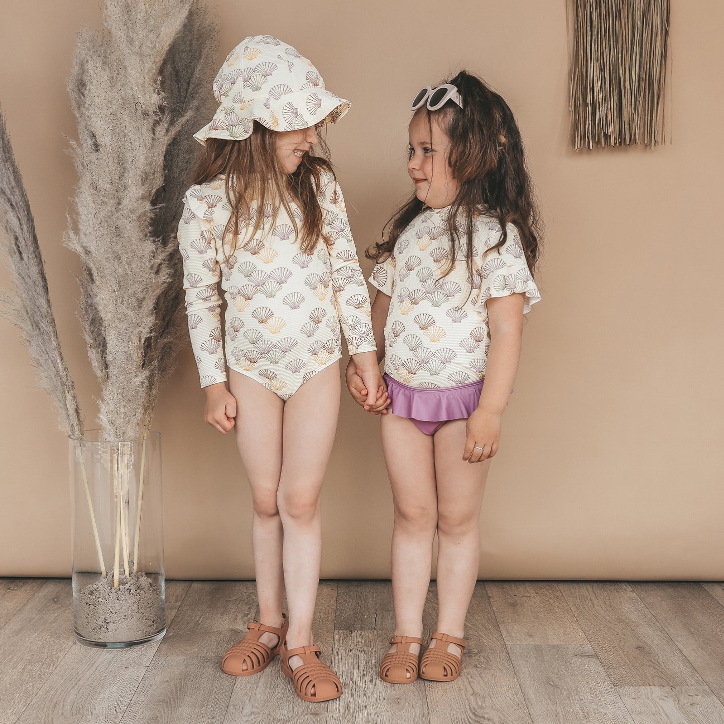 UV shirt met broekje Schelp Salted Stories